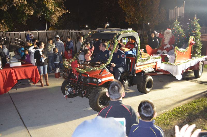 Holiday Snow Village 2015 12